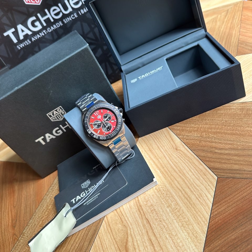 43mm Racing Chrono Red Dial Racing Chronograph with Steel Bracelet